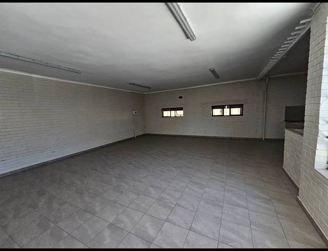 610M² WAREHOUSE TO LET IN BENROSE